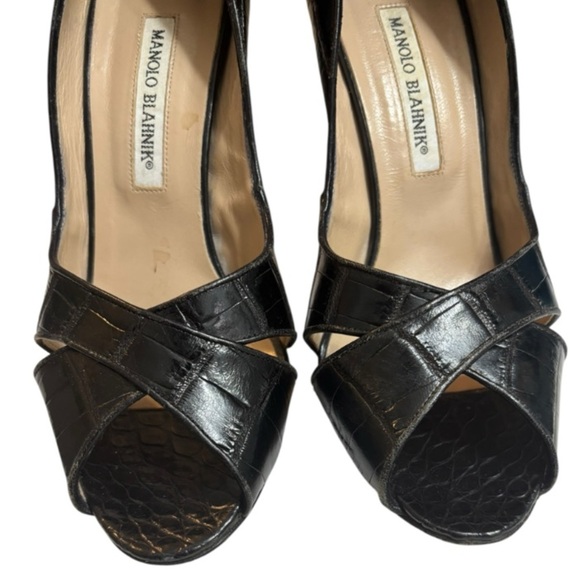 Manolo Blahnik Black Alligator Leather Peep-Toe Heels Size 7.5 (MSRP $3250) - Picture 6 of 16